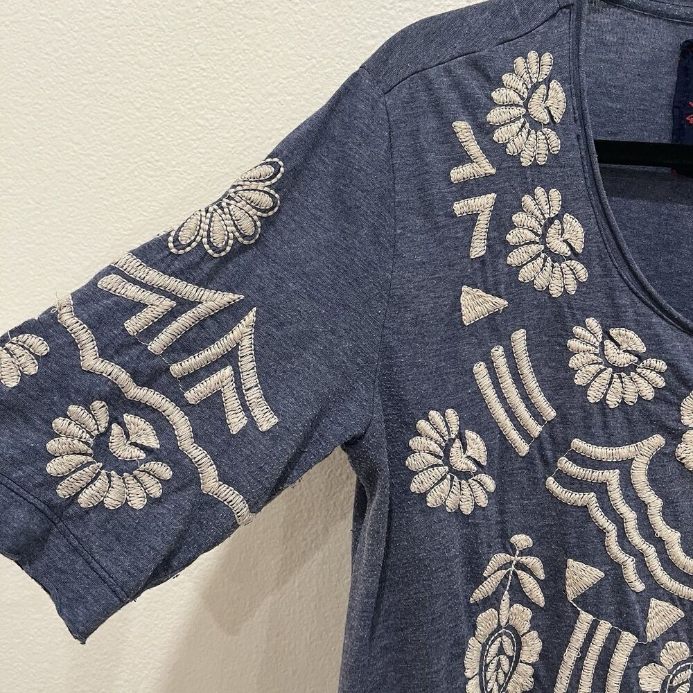 JWLA Johnny Was Tunic Top Boho Shirt Womens 3/4 Sleeve Blue Embroidered Tribal - Picture 3 of 7